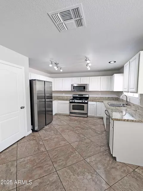 Kitchen - 1332 E Charleston Ave, Phoenix, AZ 85022 photo 1 of 2