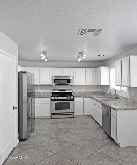 Kitchen - 1332 E Charleston Ave, Phoenix, AZ 85022 photo 2 of 2