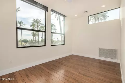 Bedroom - 4312 E Roma Ave, Phoenix, AZ 85018 photo 7 of 8