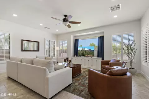 Living - 5332 E Thunder Hawk Rd, Cave Creek, AZ 85331 photo 2 of 4