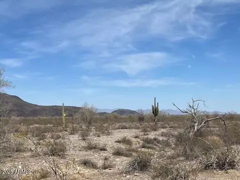401 W St Ave W Mountain View Rd #13, Tonopah, AZ 85354