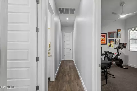 Entry Way - 2514 E Pleasant Ln, Phoenix, AZ 85042 photo 5 of 5
