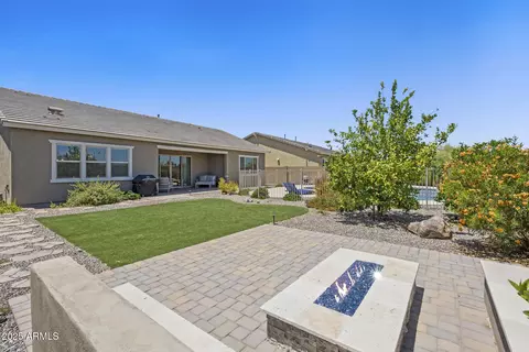 Exterior - 2514 E Pleasant Ln, Phoenix, AZ 85042 photo 6 of 10