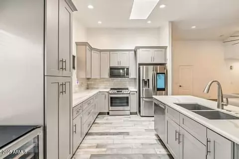 Kitchen - 807 E San Remo Ave, Gilbert, AZ 85234 photo 2 of 8