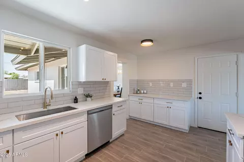Kitchen - 1466 E Nielson Ave, Mesa, AZ 85204 photo 5 of 5