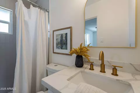 Bath - 1466 E Nielson Ave, Mesa, AZ 85204 photo 1 of 3