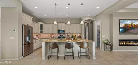 4341 Evelyn St, Gilbert, AZ 85295 photo 2