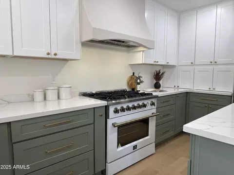 Kitchen - 2753 E Aster Dr, Phoenix, AZ 85032 photo 5 of 5