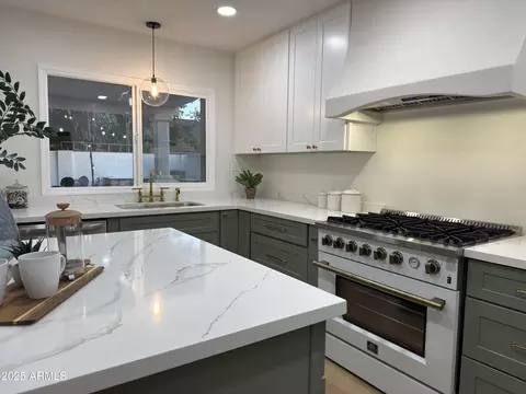 Kitchen - 2753 E Aster Dr, Phoenix, AZ 85032 photo 3 of 5