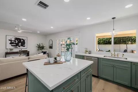 Kitchen - 2753 E Aster Dr, Phoenix, AZ 85032 photo 4 of 5