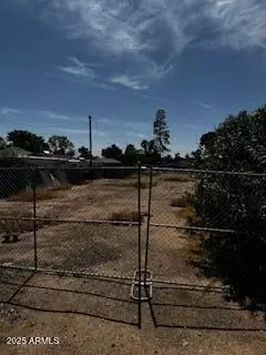 6825 N 59th Dr #18, Glendale, AZ 85301