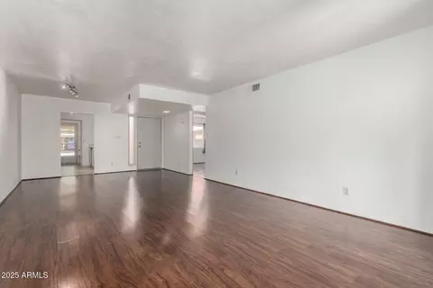 611 E Colgate Dr, Tempe, AZ 85283 photo 3