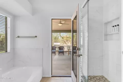 4301 E Abraham Ln, Phoenix, AZ 85050 photo 14
