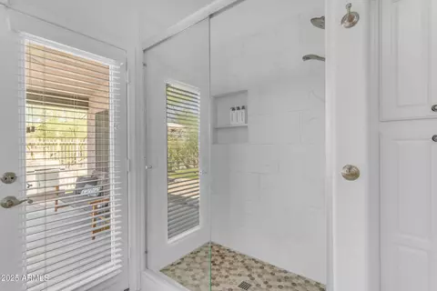 4301 E Abraham Ln, Phoenix, AZ 85050 photo 12