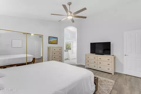 4301 E Abraham Ln, Phoenix, AZ 85050 photo 10