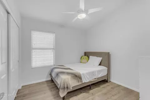 4301 E Abraham Ln, Phoenix, AZ 85050 photo 17