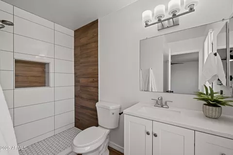 Bath - 2455 E Broadway Rd #122, Mesa, AZ 85204 photo 1 of 3