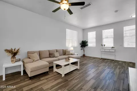 Living - 1420 E Sonrisas St, Phoenix, AZ 85040 photo 2 of 2