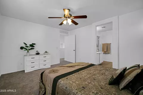 Bedroom - 1420 E Sonrisas St, Phoenix, AZ 85040 photo 3 of 8
