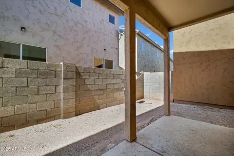 Exterior - 1420 E Sonrisas St, Phoenix, AZ 85040 photo 4 of 5
