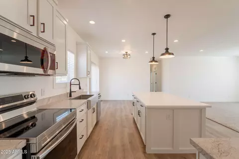 1623 N Monterey Dr, Apache Junction, AZ 85120 photo 12