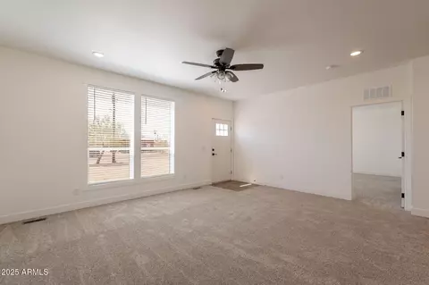 1623 N Monterey Dr, Apache Junction, AZ 85120 photo 5