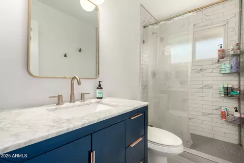 Bath - 1209 W Colter St, Phoenix, AZ 85013 photo 1 of 2