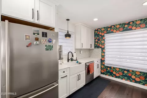 Kitchen - 1209 W Colter St, Phoenix, AZ 85013 photo 3 of 4