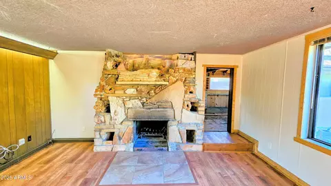 Living - 1001 S Westerly Rd, Payson, AZ 85541 photo 3 of 4