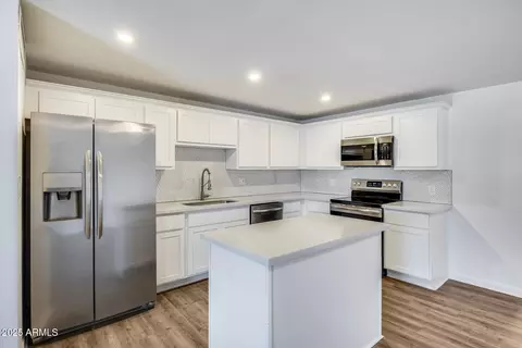 3801 E Captain Dreyfus Ave, Phoenix, AZ 85032 photo 14