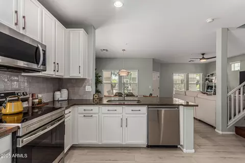 Kitchen - 3037 E Hobart St, Gilbert, AZ 85296 photo 3 of 3