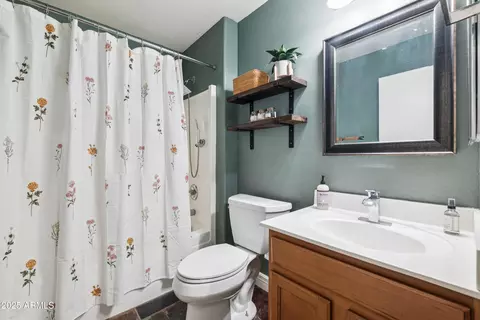 Bath - 1718 E Harwell Rd, Phoenix, AZ 85042 photo 2 of 2