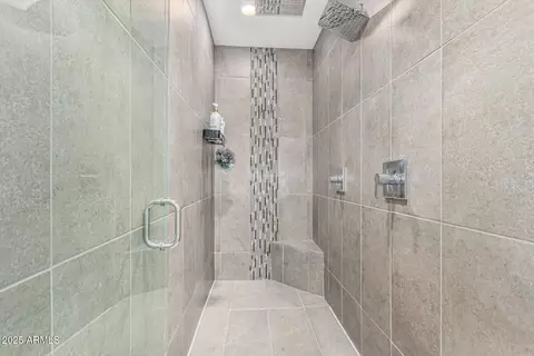 Bath - 4923 S 11th Pl, Phoenix, AZ 85040 photo 2 of 3