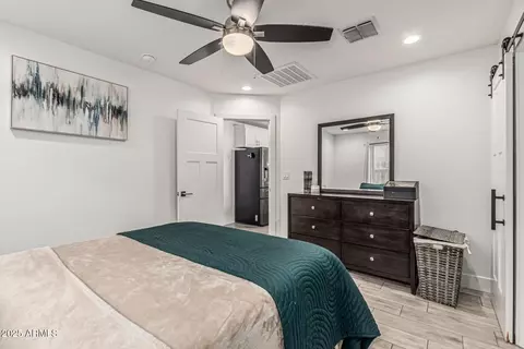 Bedroom - 4923 S 11th Pl, Phoenix, AZ 85040 photo 2 of 3