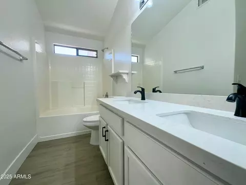 Bath - 4050 E Agave Rd, Phoenix, AZ 85044 photo 1 of 4