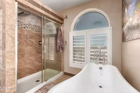 Bath - 5484 E 36th Ave, Apache Junction, AZ 85119 photo 2 of 3