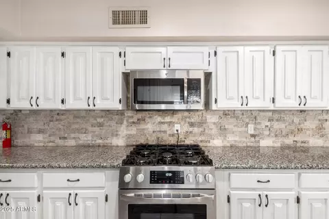 Kitchen - 5484 E 36th Ave, Apache Junction, AZ 85119 photo 3 of 4