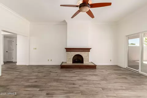 Living - 38 E Calavar Rd, Phoenix, AZ 85022 photo 4 of 9