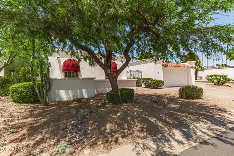 Exterior - 38 E Calavar Rd, Phoenix, AZ 85022 photo 3 of 16