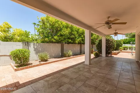 Exterior - 38 E Calavar Rd, Phoenix, AZ 85022 photo 8 of 16