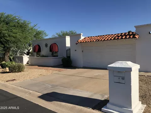 38 E Calavar Rd, Phoenix, AZ 85022
