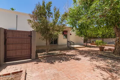 Exterior - 38 E Calavar Rd, Phoenix, AZ 85022 photo 16 of 16