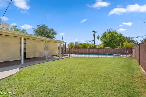 Exterior - 4814 N 35th St, Phoenix, AZ 85018 photo 6 of 7