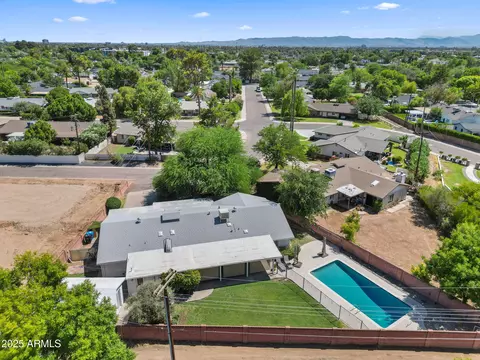 View/Area - 4814 N 35th St, Phoenix, AZ 85018 photo 2 of 3