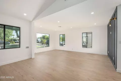 Living - 1338 E Granada Rd, Phoenix, AZ 85006 photo 1 of 2