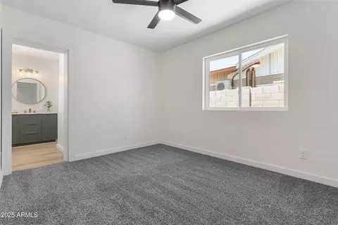 Bedroom - 1367 E Mitchell Dr, Phoenix, AZ 85014 photo 7 of 7