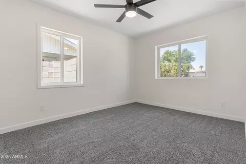 Bedroom - 1367 E Mitchell Dr, Phoenix, AZ 85014 photo 4 of 7