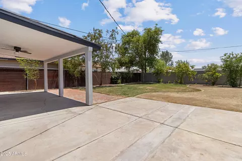 Exterior - 1367 E Mitchell Dr, Phoenix, AZ 85014 photo 6 of 10