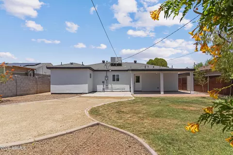 Exterior - 1367 E Mitchell Dr, Phoenix, AZ 85014 photo 8 of 10