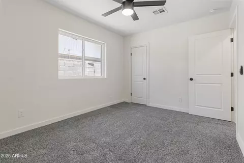 Bedroom - 1367 E Mitchell Dr, Phoenix, AZ 85014 photo 5 of 7